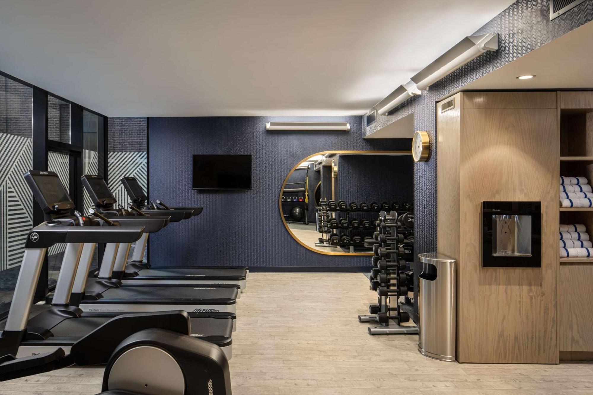 Motto By Hilton New York City Chelsea Exterior photo